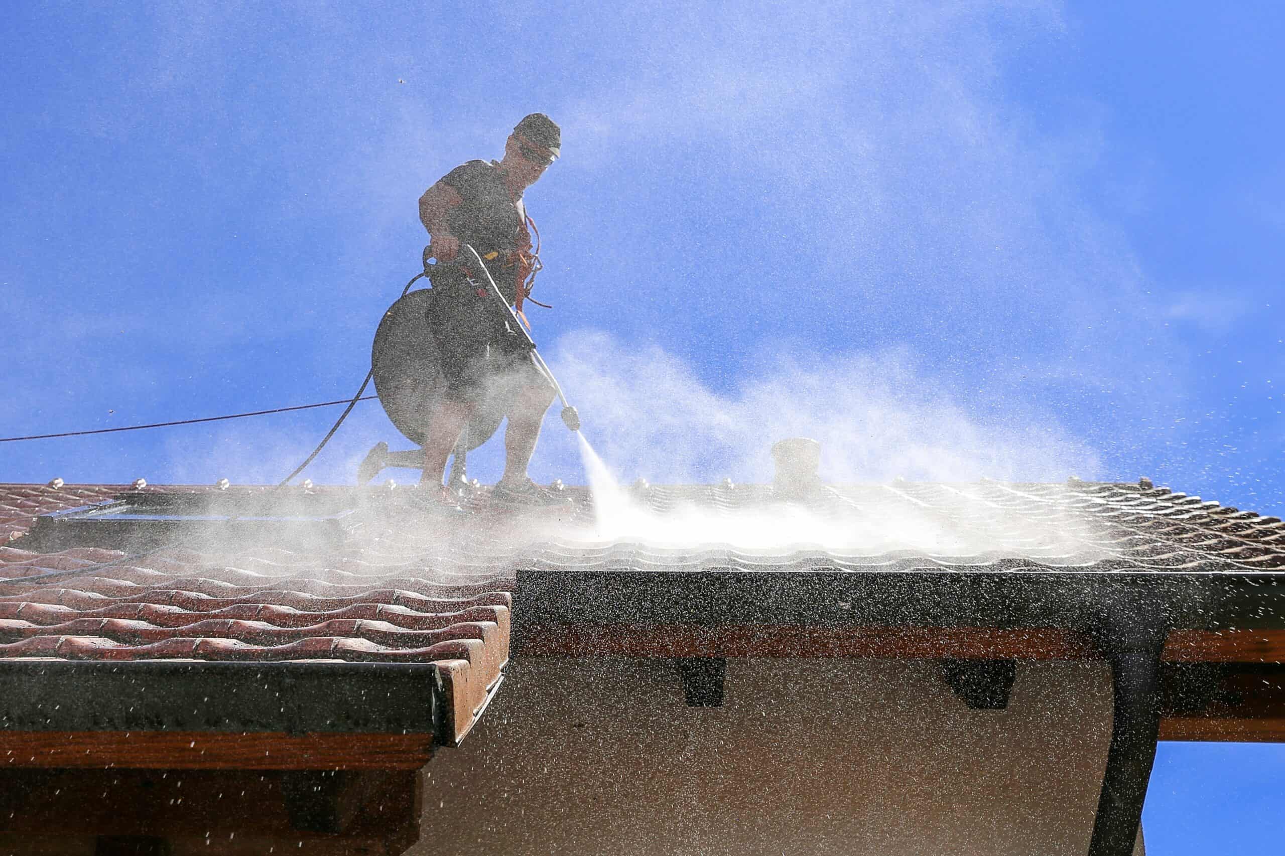 pressure cleaning roof
